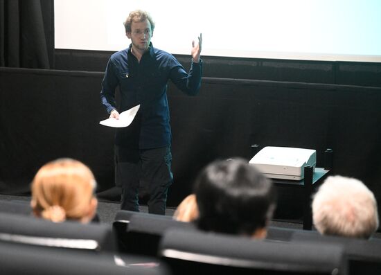 Выставка "Россия". Музыкально-поэтический концерт "Русские маяки"