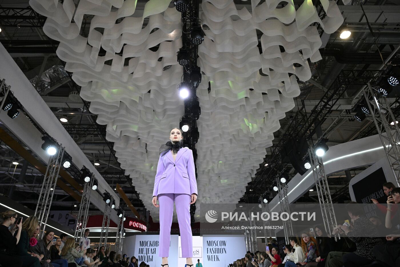 Выставка "Россия". Показы российских брендов