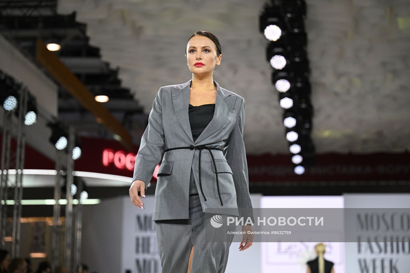 Выставка "Россия". Показы российских брендов