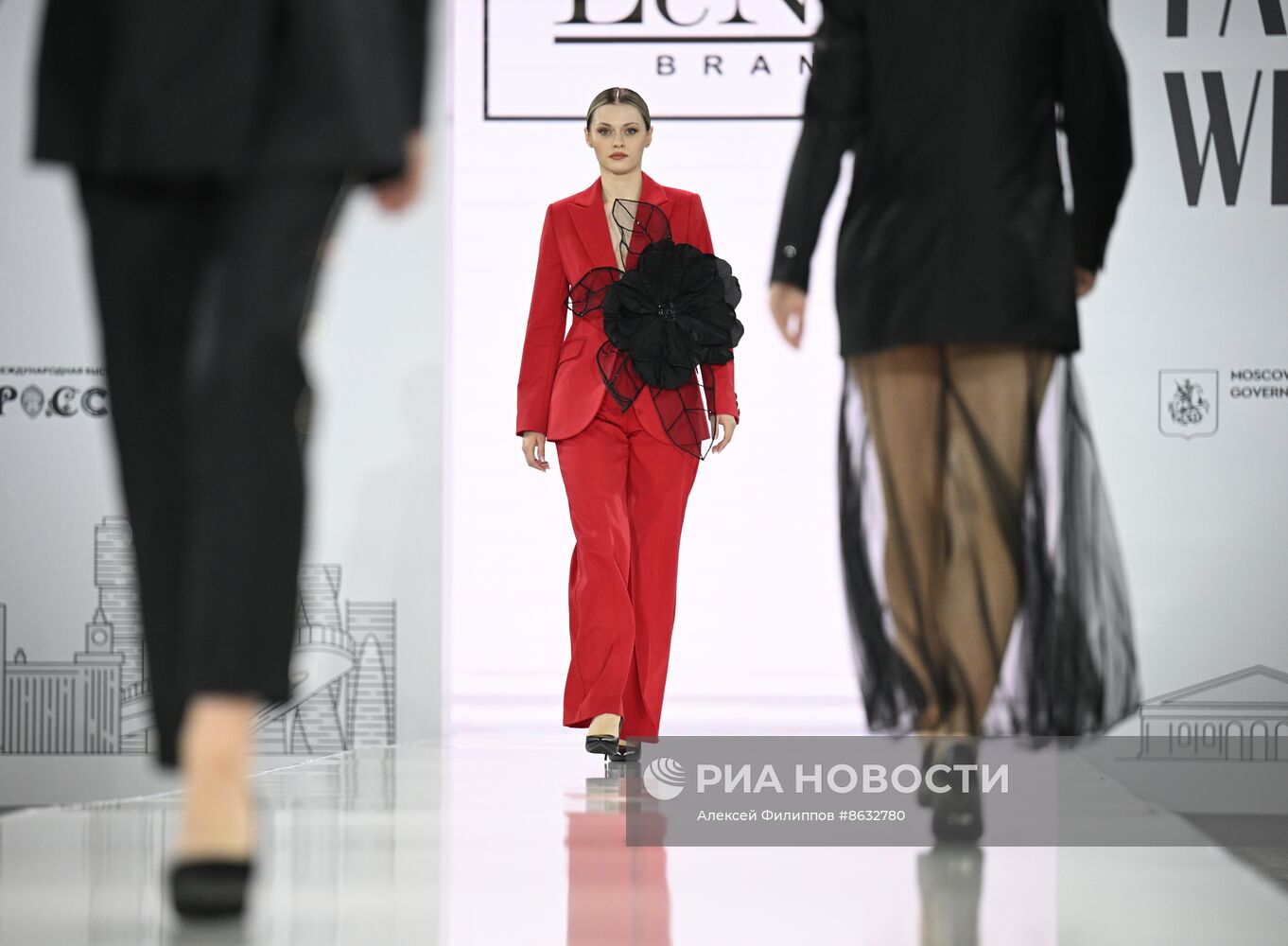 Выставка "Россия". Показы российских брендов