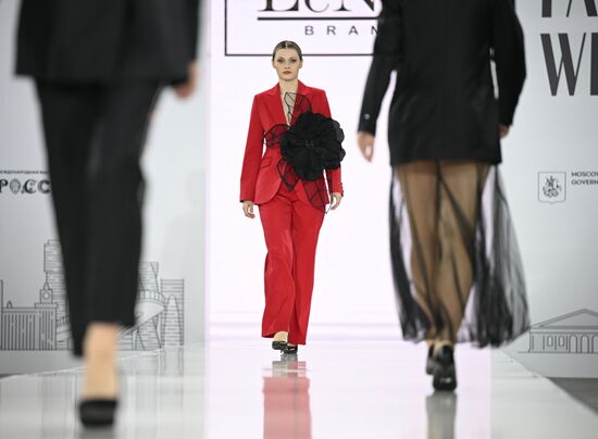 Выставка "Россия". Показы российских брендов