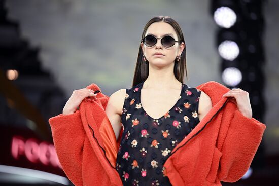 Выставка "Россия". Показы российских брендов