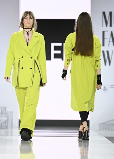 Выставка "Россия". Показы российских брендов