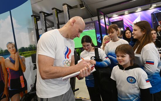 Выставка "Россия". День Федерации гребного спорта России