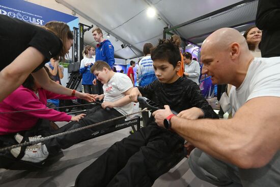 Выставка "Россия". День Федерации гребного спорта России