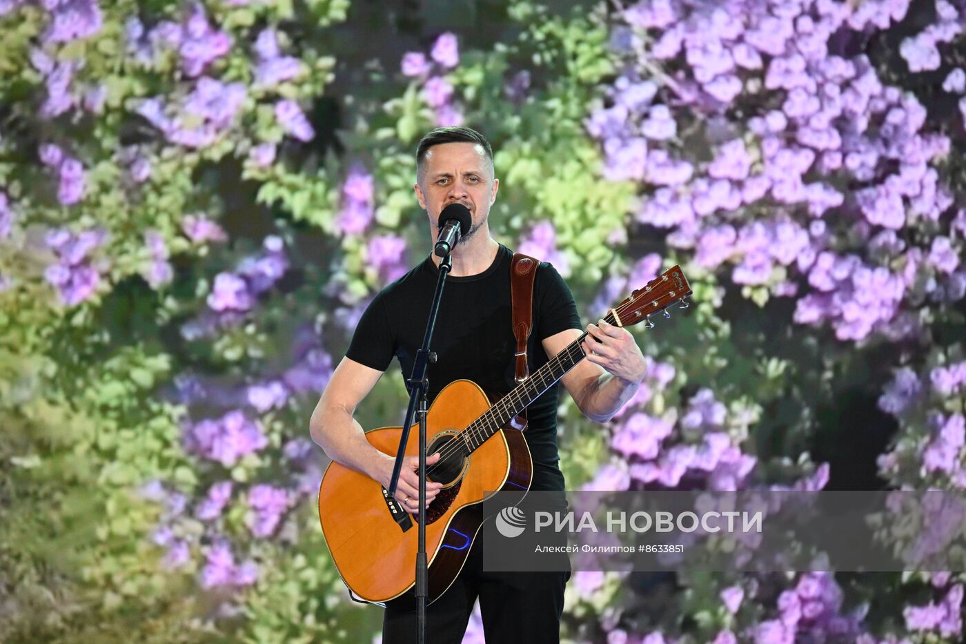 Выставка "Россия". I Открытый всероссийский слет бардовского движения "Чтобы наши песни пели, как свои"