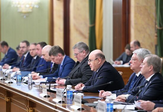 Премьер-министр РФ М. Мишустин встретился с премьер-министром Казахстана О. Бектеновым