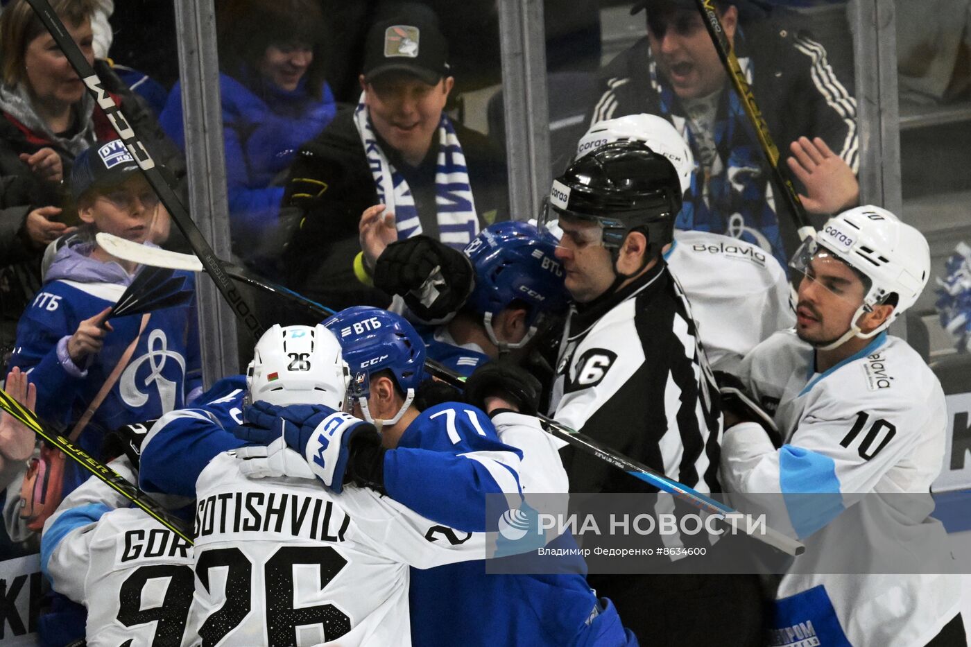 Хоккей. КХЛ. Матч "Динамо" (Москва) - "Динамо" (Минск)