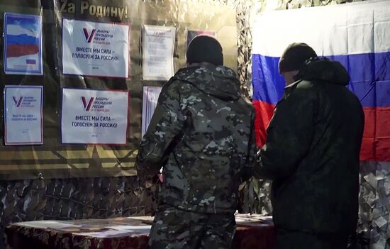 Досрочное голосование военнослужащих в зоне СВО на выборах президента РФ