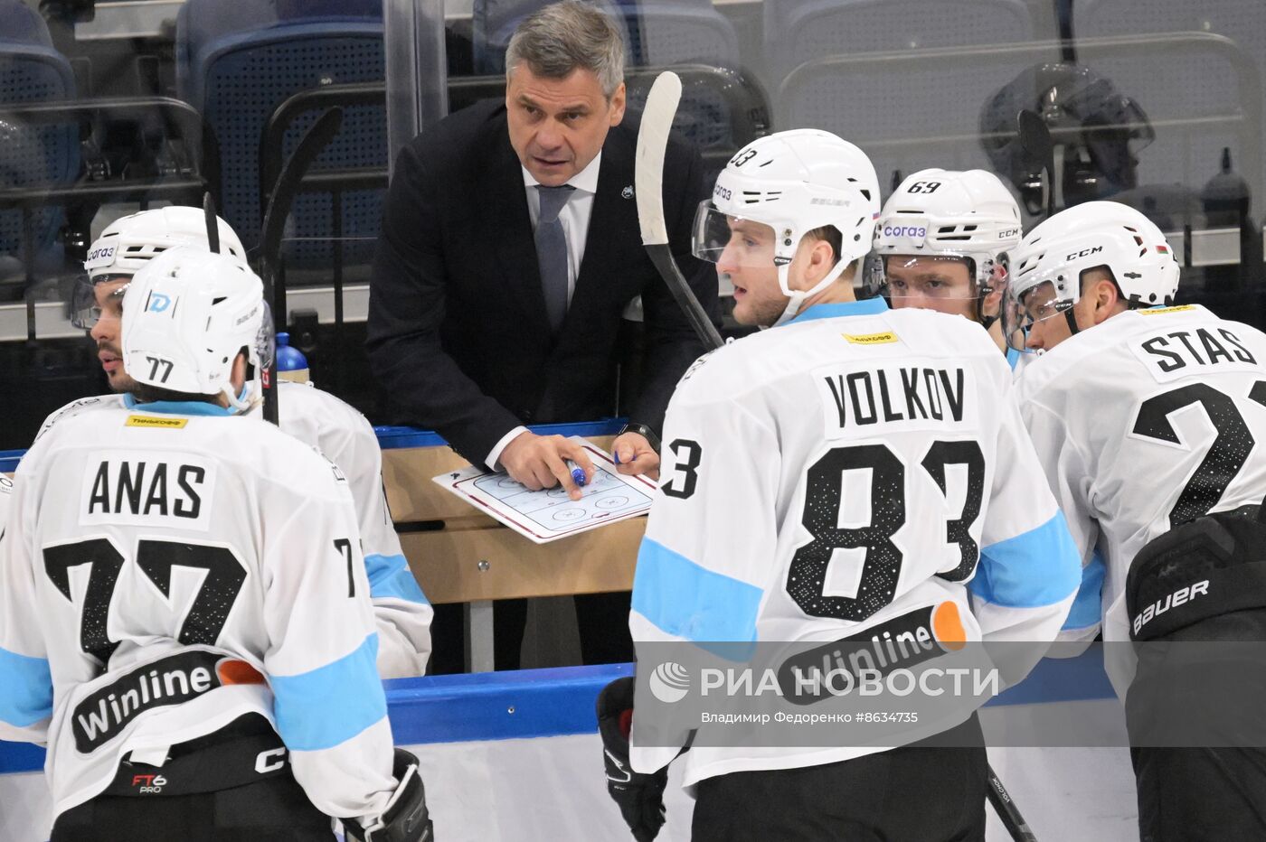 Хоккей. КХЛ. Матч "Динамо" (Москва) - "Динамо" (Минск)