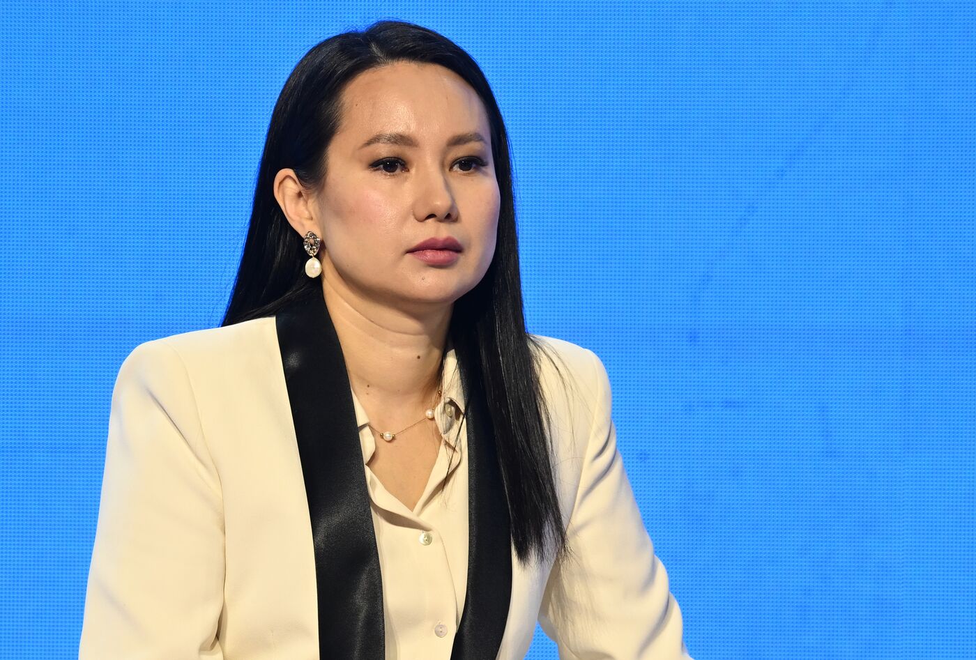 Выставка "Россия". Сессия-открытие просветительского онлайн-проекта "Женщины"