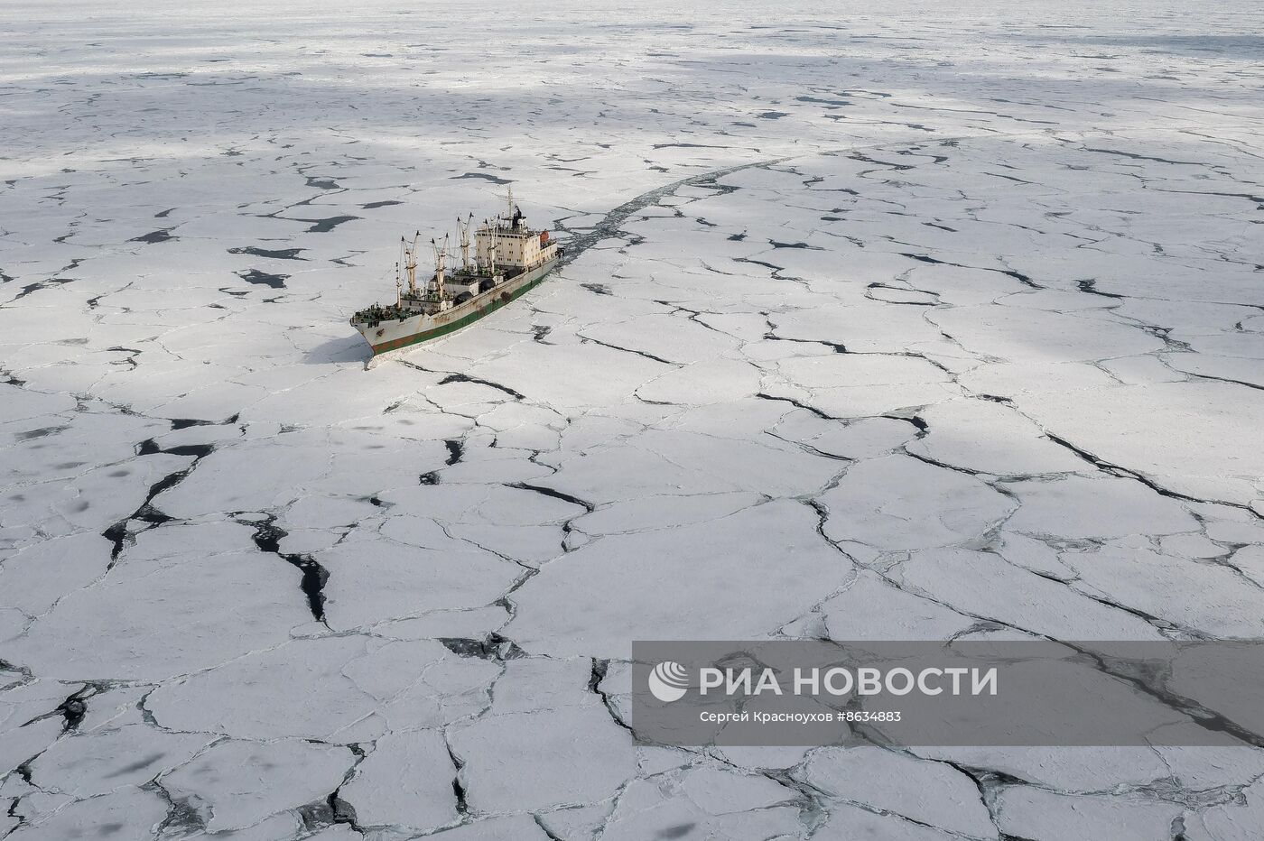 Досрочное голосование на судне "Капитан Мокеев" в Охотском море