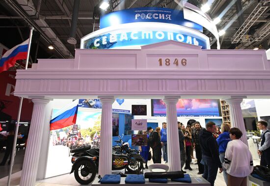 Выставка "Россия". Открытие экспозиции к десятой годовщине Русской весны на стенде Севастополя