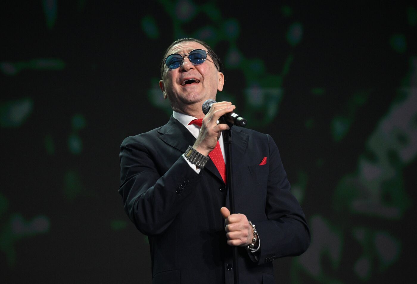 Выставка "Россия". Торжественная церемония награждения лауреатов премии "По зову женского сердца"