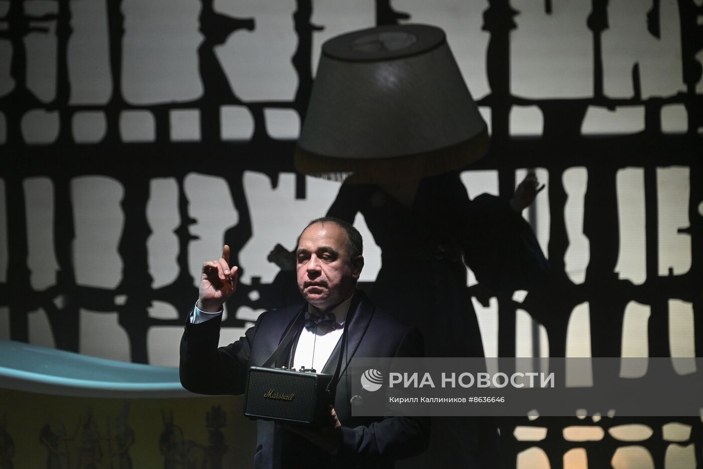 Спектакль "Вероника решает..." в театре "Модерн"