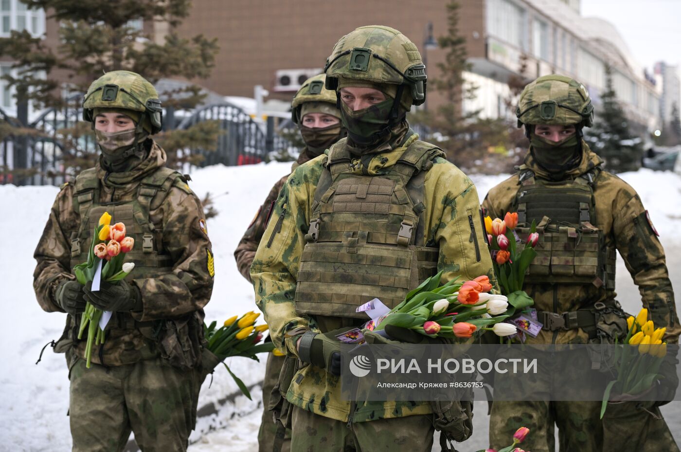 Поздравление женщин с наступающим 8 марта