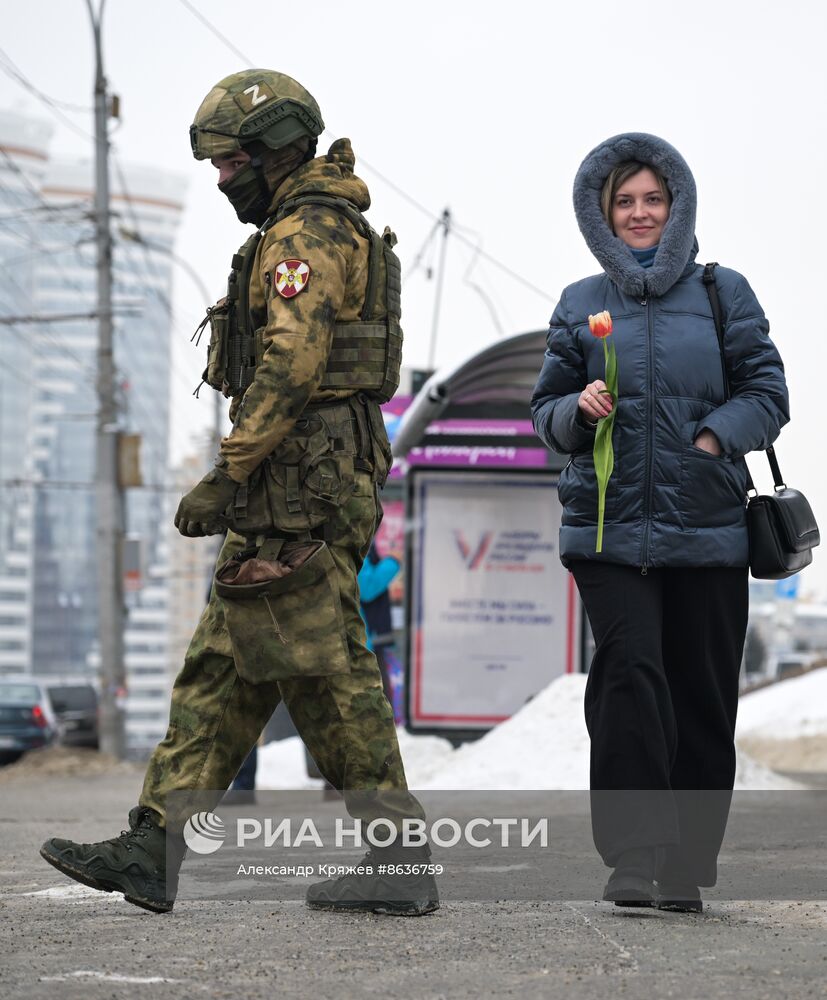 Поздравление женщин с наступающим 8 марта