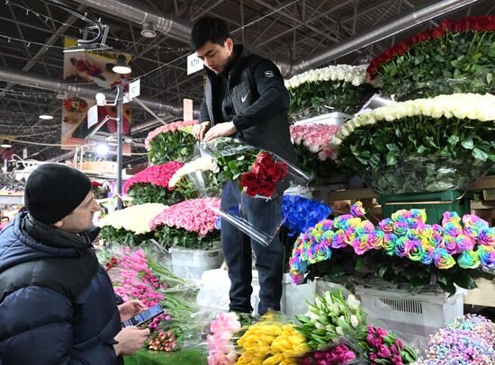 Продажа цветов к 8 марта