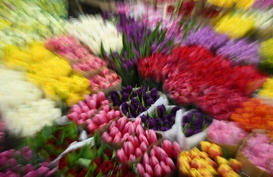 Продажа цветов к 8 марта