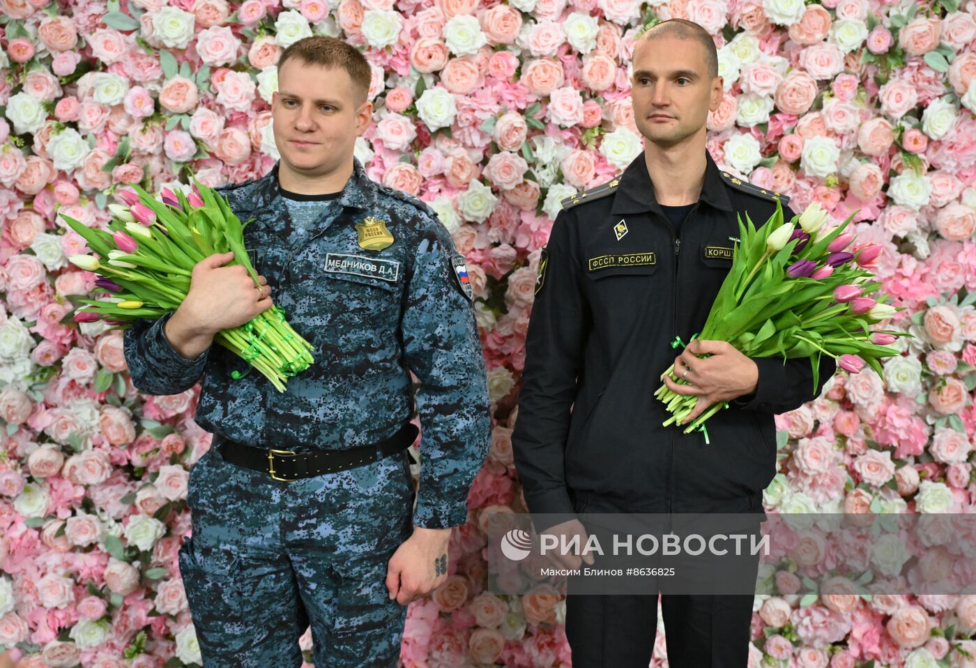 Поздравление женщин с наступающим 8 марта