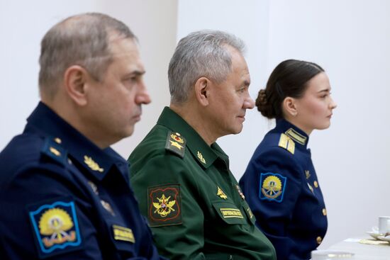 Президент РФ В. Путин посетил военное авиационное училище в Краснодаре