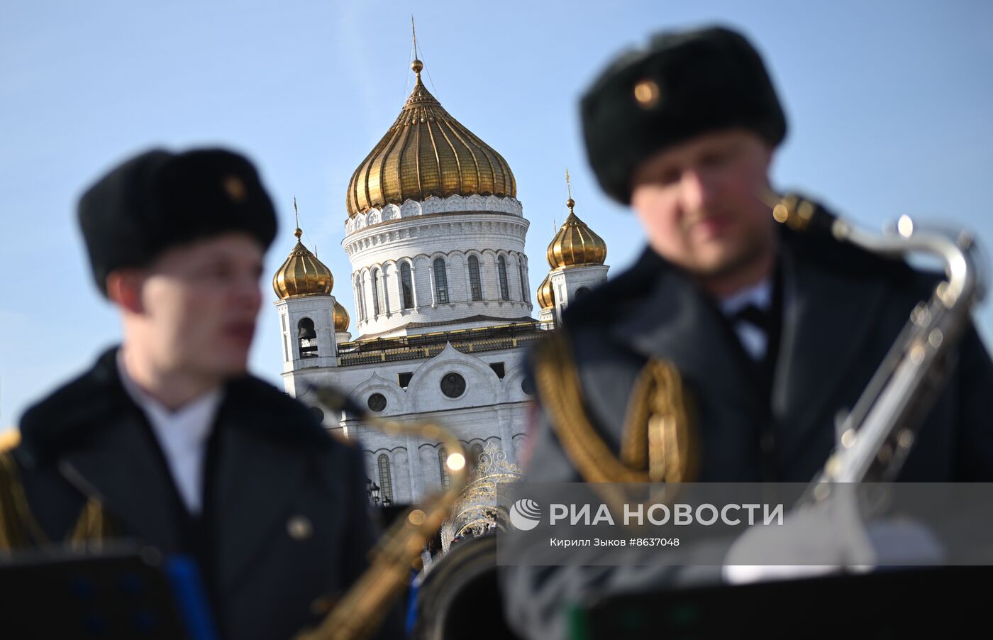 Поздравление женщин с наступающим 8 марта