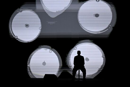 Международная выставка-форум "Россия"
Премьера документального фильма "Роман Костомаров: Рожденный дважды", павильон №75
Роман Костомаров, олимпийский чемпион по фигурному катанию, двукратный чемпион мира, трехкратный чемпион Европы Место: Россия, Москва. Автор: Григорий Сысоев/РИА Новости. Выставка "Россия". Премьера документального фильма "Роман Костомаров: Рожденный дважды"