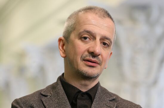 Выставка "Россия". Открывающая дискуссия "Литература настоящего"