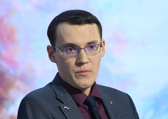 Международная выставка-форум "Россия"
Ток-шоу "Карьера в России", Павильон № 55 "Дом молодежи"
Владислав Баландин, эксперт Отдела разработки и сопровождения нормативных актов Управления регулирования и методологии надзора в системе кредитной
информации Департамента управления данными Центрального Аппарата Банка России Место: Россия, Москва. Автор: Максим Блинов/РИА Новости. Выставка "Россия". Ток-шоу "Карьера в России"