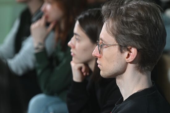 Выставка "Россия". Дискуссия о влиянии медиа на ценностные ориентиры молодежи