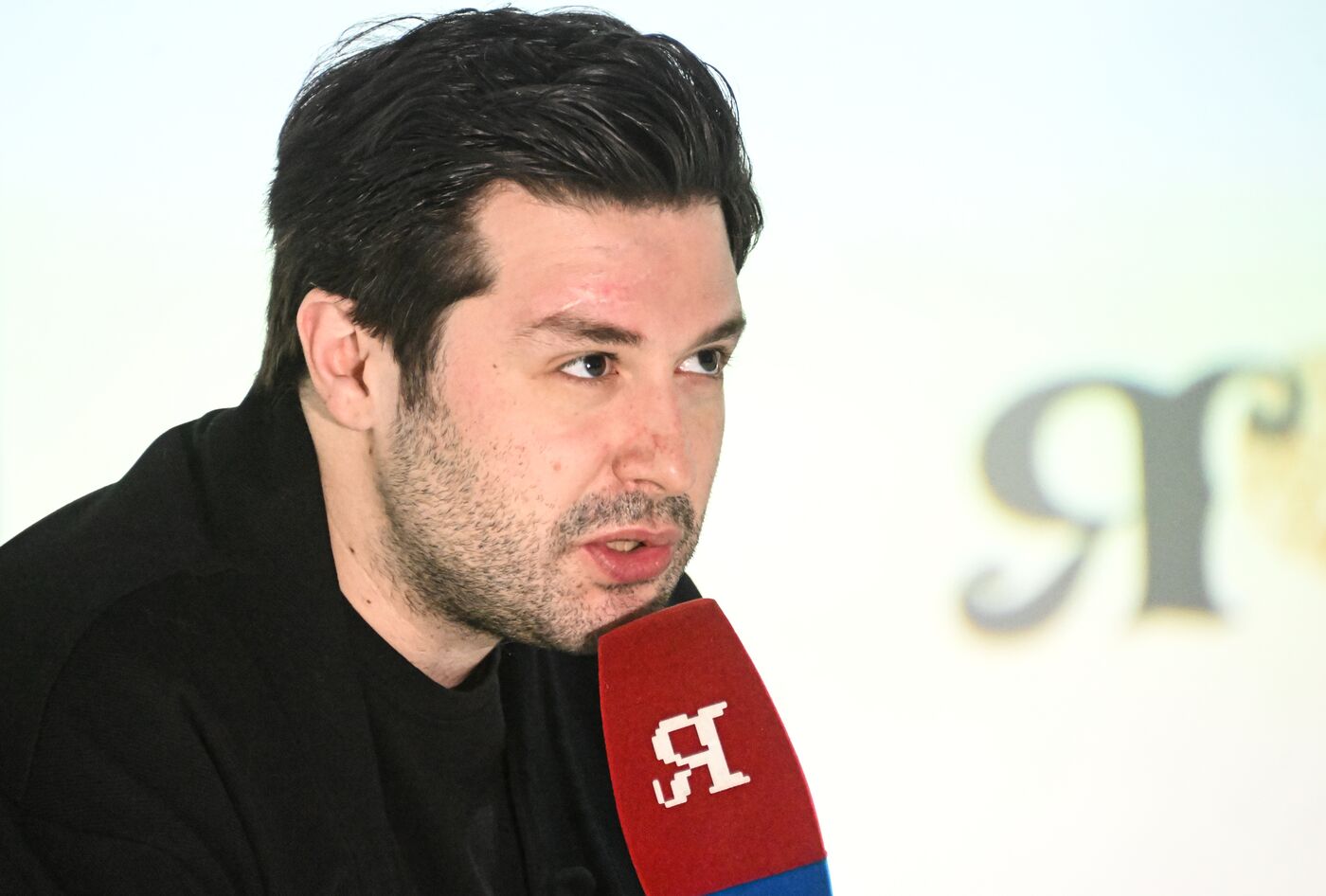 Выставка "Россия". Творческая встреча с авторами фильма "Летучий корабль"