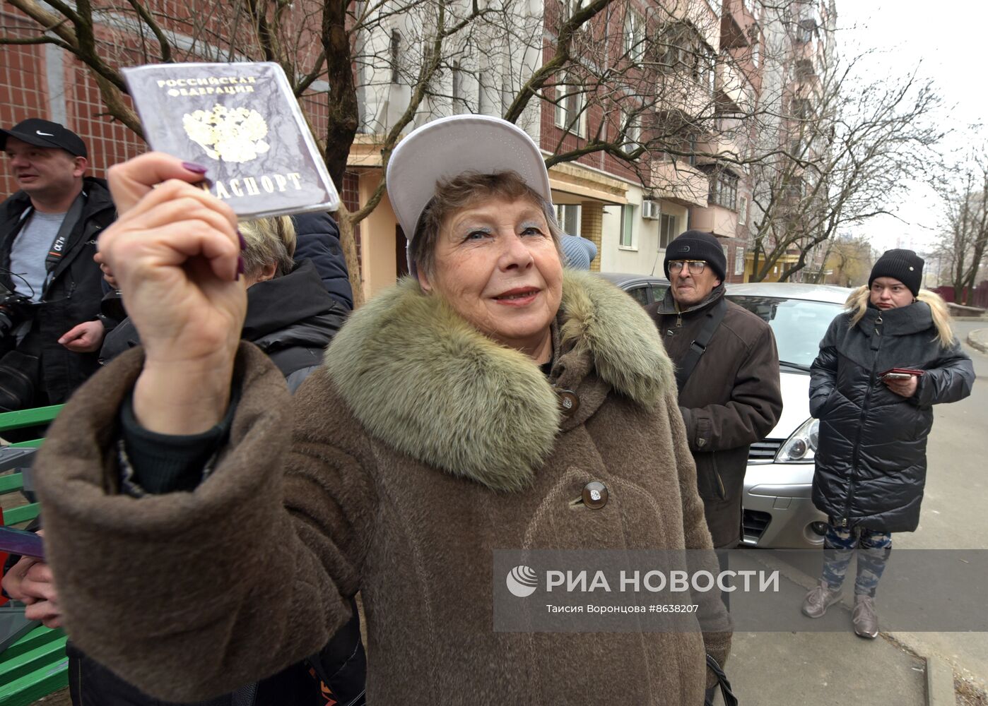 Досрочное голосование на выборах президента РФ началось в ДНР