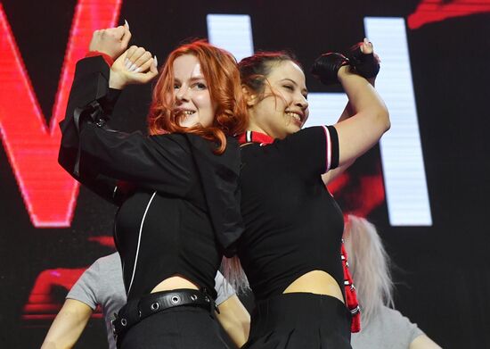 Международная выставка-форум "Россия"
Турнир по кей-поп кавер танцам "MDKM KPD K2", Павильон № 55 "Дом молодежи" Место: Россия, Москва. Автор: Михаил Воскресенский/РИА Новости. Выставка "Россия". Турнир по кей-поп кавер танцам "MDKM KPD K2"