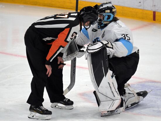 Хоккей. КХЛ. Матч "Динамо" (Москва) - "Динамо" (Минск)