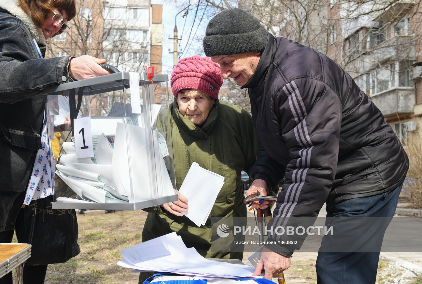 Досрочное голосование на выборах президента РФ началось в ДНР