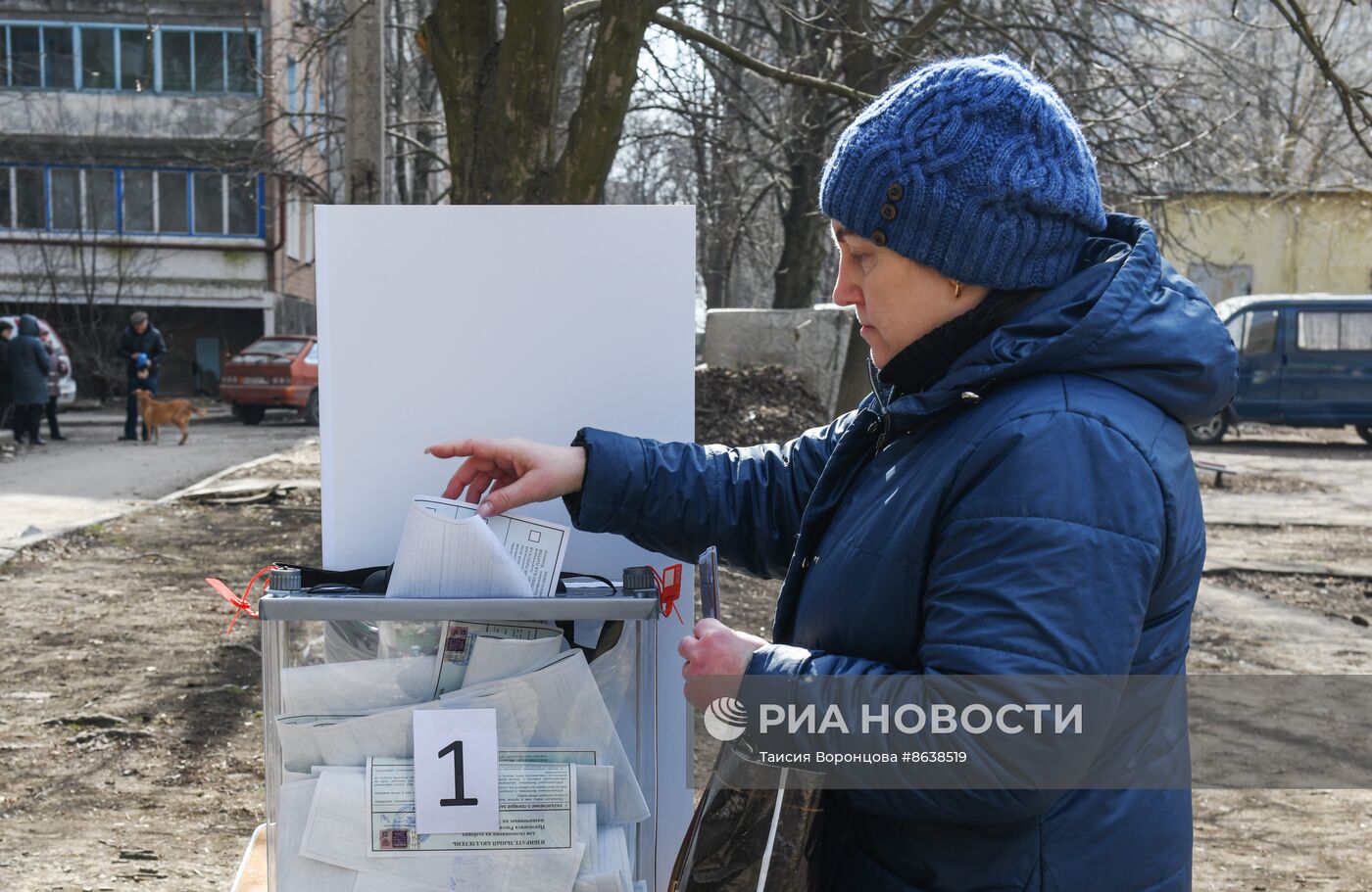 Досрочное голосование на выборах президента РФ началось в ДНР