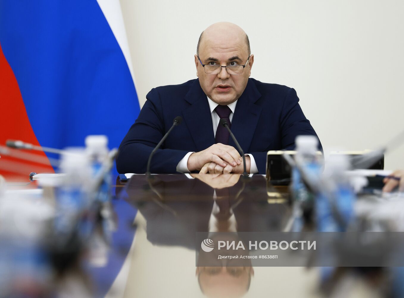 Председатель правительства РФ М. Мишустин провел оперативное совещание с вице-премьерами