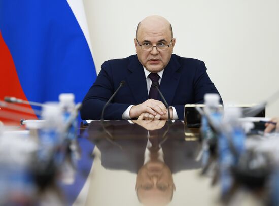 Председатель правительства РФ М. Мишустин провел оперативное совещание с вице-премьерами