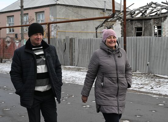 Первый день досрочного голосования на выборах президента РФ в ЛНР