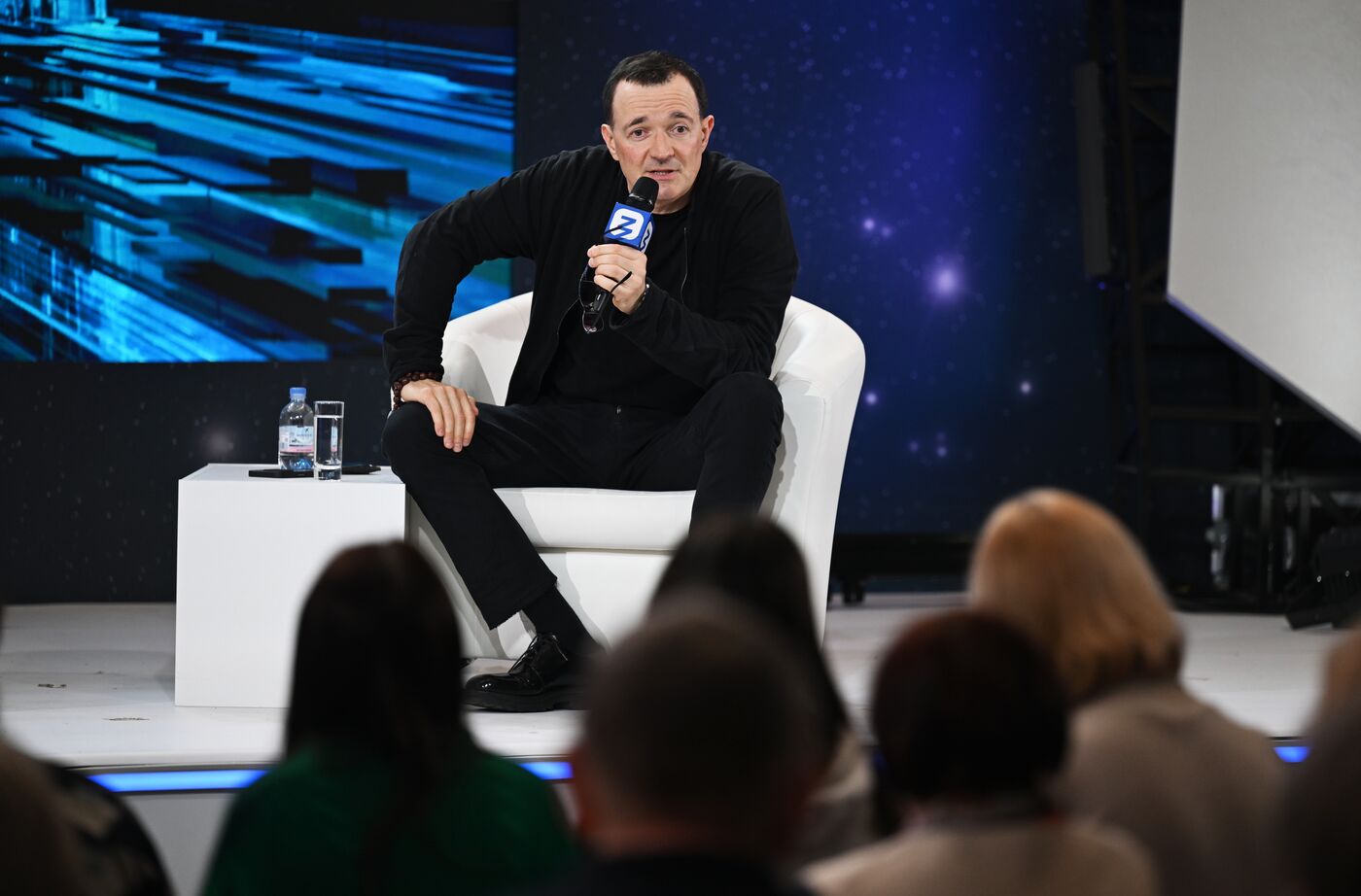 Выставка "Россия". Творческая встреча с актером Егором Бероевым