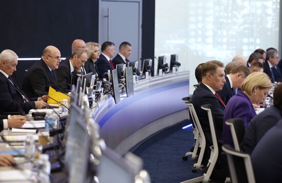 Премьер-министр РФ М. Мишустин провел стратегическую сессию "О продлении национальных проектов до 2030 года"