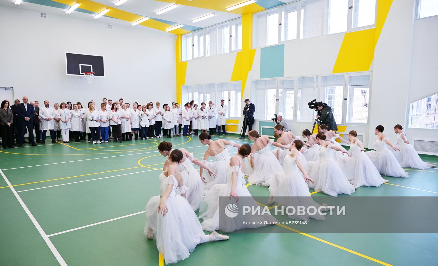 Открытие центра развития и восстановления ВИЧ-инфицированных детей в Петербурге