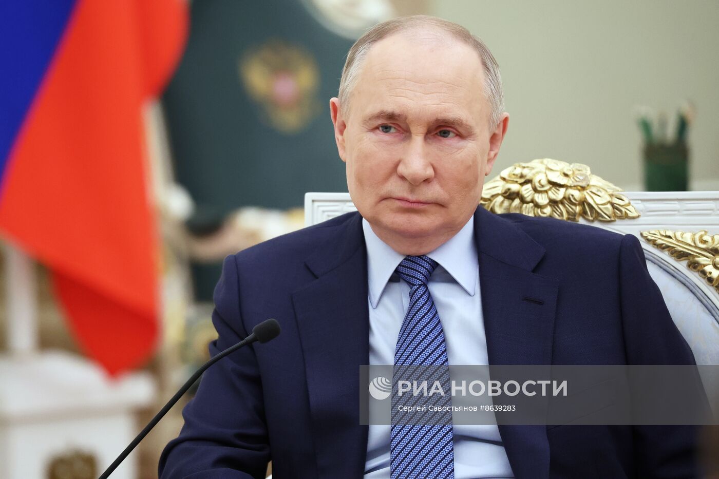 Президент РФ В. Путин встретился с победителями конкурса управленцев "Лидеры России"