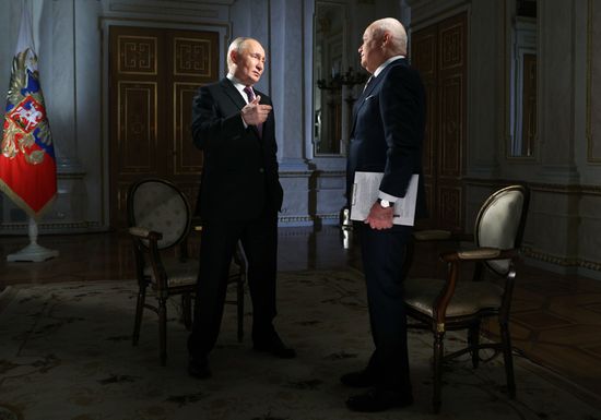 Интервью Владимира Путина гендиректору "России сегодня" Дмитрию Киселеву