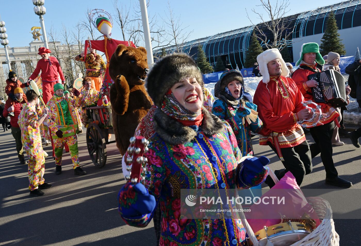 Выставка "Россия". Масленичная неделя: традиция "Лакомая среда или Тещин день"