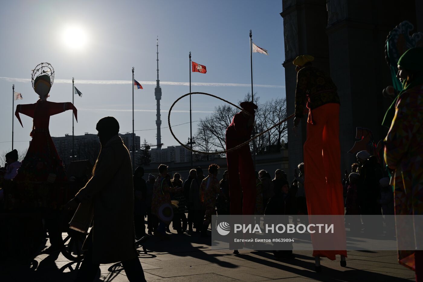 Выставка "Россия". Масленичная неделя: традиция "Лакомая среда или Тещин день"