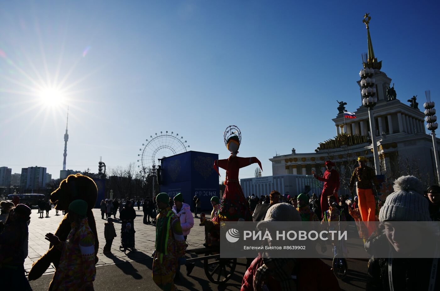 Выставка "Россия". Масленичная неделя: традиция "Лакомая среда или Тещин день"