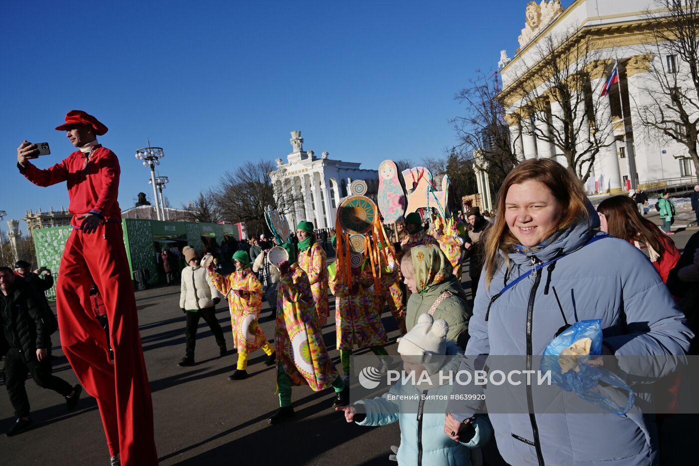 Выставка "Россия". Масленичная неделя: традиция "Лакомая среда или Тещин день"