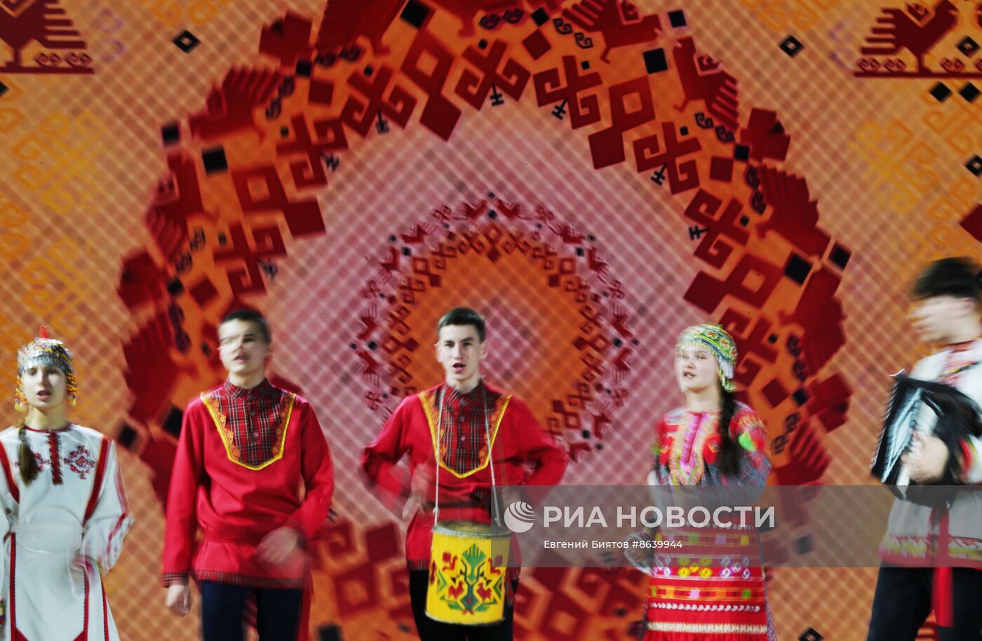 Выставка "Россия". Старт Всероссийской детской Фольклориады