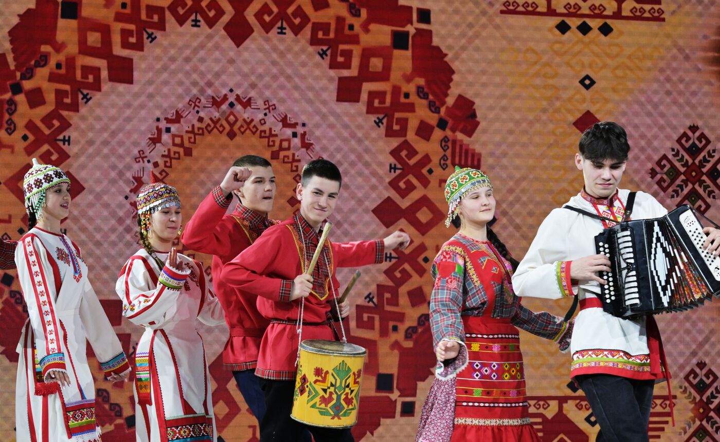 Выставка "Россия". Старт Всероссийской детской Фольклориады